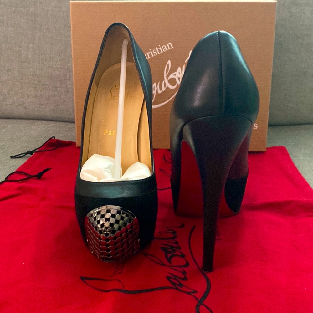 Christian Louboutin Black Leather/Suede Maggie Pumps 38.5